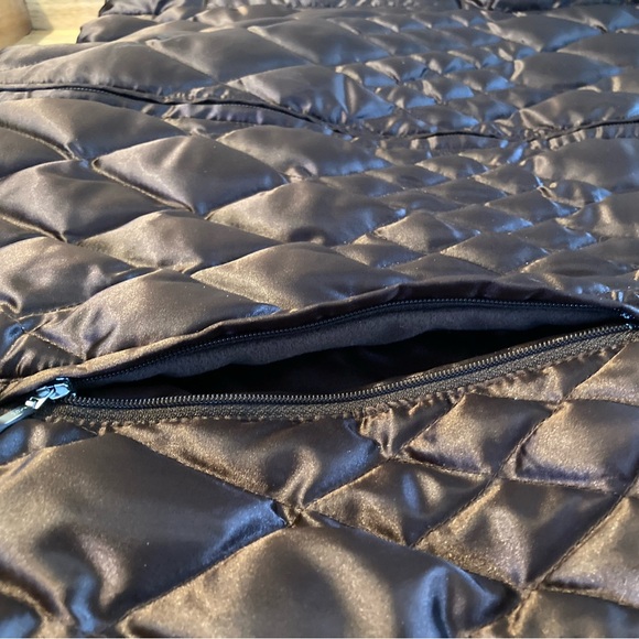 Women's Lands’ End Quilted Brown Vest - Picture 4 of 6